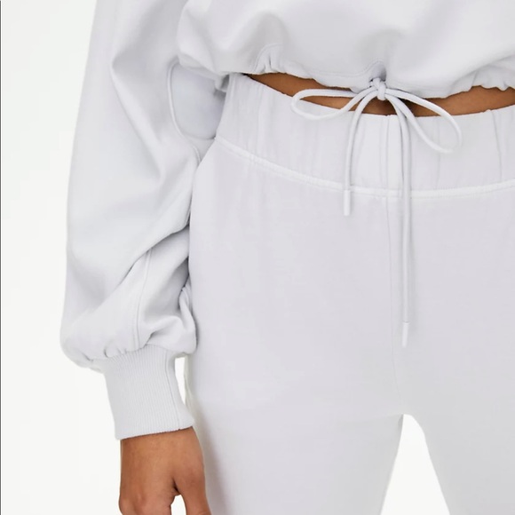 Aritzia - group by Babaton cropped sweatshirt size medium - Picture 4 of 6